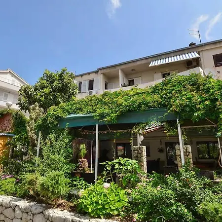 5 * Makarska