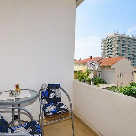 Apartment 5